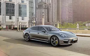   Porsche Panamera Turbo S Executive - 2013