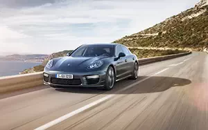   Porsche Panamera Turbo S - 2013