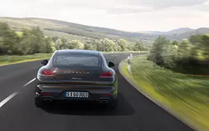   Porsche Panamera - 2013