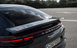   Porsche Panamera Turbo S E-Hybrid - 2017