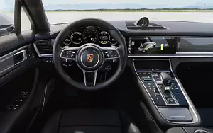   Porsche Panamera Turbo S E-Hybrid - 2017