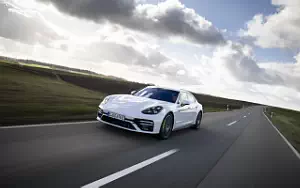   Porsche Panamera Turbo S E-Hybrid (Carrara White Metallic) - 2020