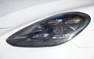   Porsche Panamera Turbo S E-Hybrid (Carrara White Metallic) - 2020