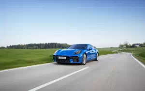   Porsche Panamera 4S E-Hybrid (Lugano Blue) - 2024