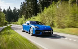   Porsche Panamera 4S E-Hybrid (Lugano Blue) - 2024