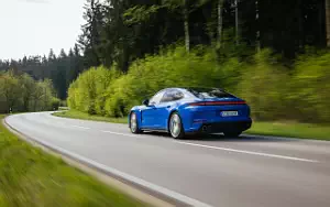   Porsche Panamera 4S E-Hybrid (Lugano Blue) - 2024