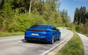  Porsche Panamera 4S E-Hybrid (Lugano Blue) - 2024