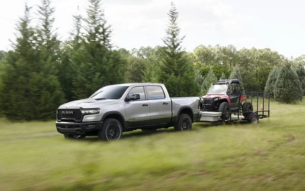 ���� ���������� Ram 1500 Rebel (Billet Silver Metallic/Diamond Black) - 2024