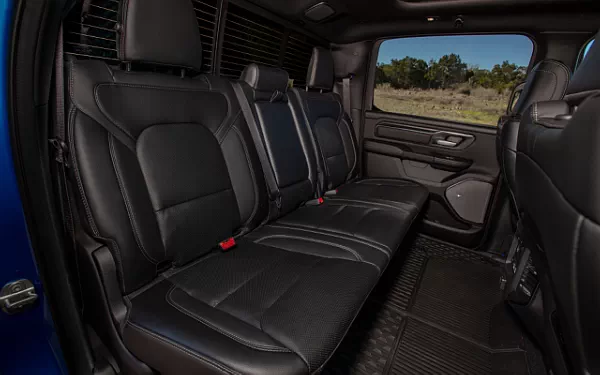 ���� ���������� Ram 1500 Rebel (Hydro Blue/Diamond Black) - 2024