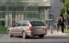   Skoda Superb Combi - 2009