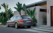  Skoda Superb Combi - 2009