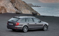   Skoda Superb Combi - 2009