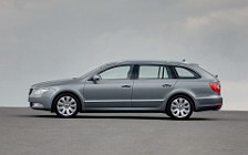   Skoda Superb Combi - 2009