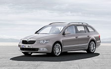   Skoda Superb Combi - 2009