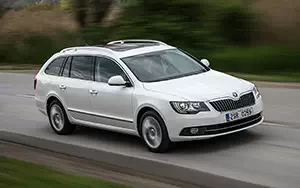   Skoda Superb Combi - 2013