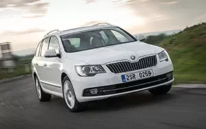   Skoda Superb Combi - 2013