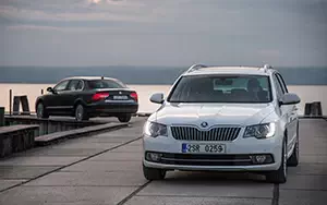   Skoda Superb Combi - 2013