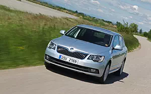   Skoda Superb - 2013