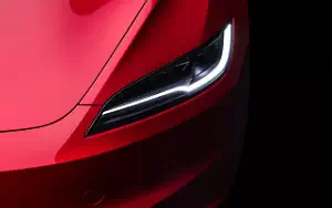   Tesla Model 3 - 2023