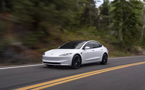 ���� ���������� Tesla Model 3 Standard - 2025