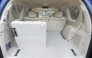   Toyota Land Cruiser UK-spec - 2014