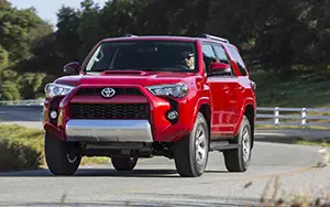   Toyota 4Runner US-spec - 2014