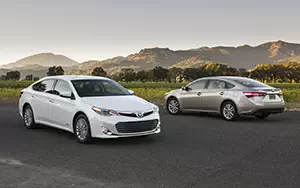   Toyota Avalon XLE - 2013