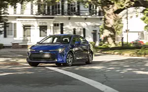   Toyota Corolla LE Hybrid Sedan US-spec - 2019