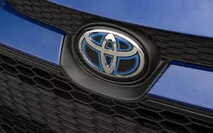   Toyota Corolla LE Hybrid Sedan US-spec - 2019