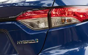   Toyota Corolla LE Hybrid Sedan US-spec - 2019