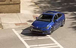   Toyota Corolla SE Sedan 6MT US-spec - 2019