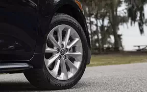   Toyota Corolla XLE Sedan US-spec - 2019