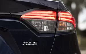   Toyota Corolla XLE Sedan US-spec - 2019