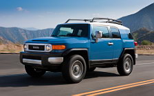   Toyota FJ Cruiser - 2011