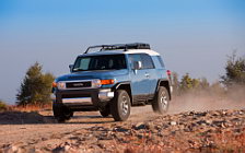   Toyota FJ Cruiser - 2011
