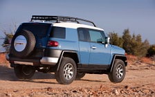   Toyota FJ Cruiser - 2011