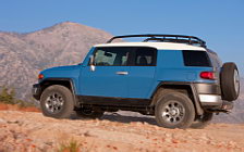   Toyota FJ Cruiser - 2011