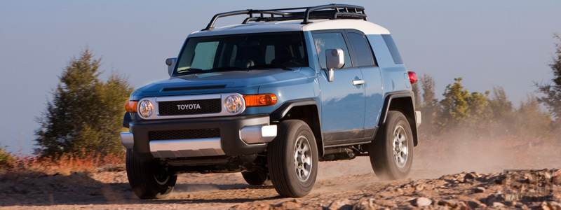   Toyota FJ Cruiser - 2011 - Car wallpapers