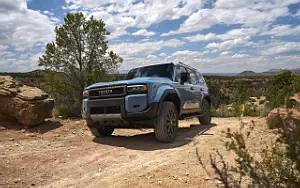   Toyota Land Cruiser Prado US-spec - 2023