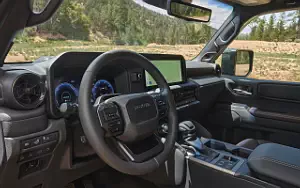   Toyota Land Cruiser Prado US-spec - 2023