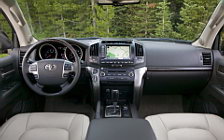   Toyota Land Cruiser 200 US-spec - 2008