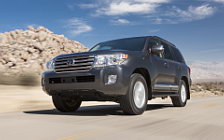  Toyota Land Cruiser 200 US-spec - 2013