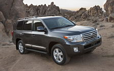   Toyota Land Cruiser 200 US-spec - 2013