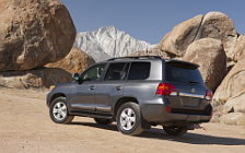   Toyota Land Cruiser 200 US-spec - 2013