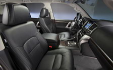   Toyota Land Cruiser 200 US-spec - 2013
