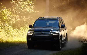   Toyota Land Cruiser 200 US-spec - 2016