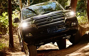   Toyota Land Cruiser 200 US-spec - 2016