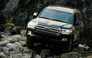   Toyota Land Cruiser 200 US-spec - 2016