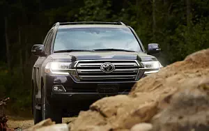   Toyota Land Cruiser 200 US-spec - 2016