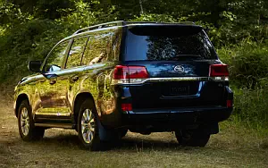   Toyota Land Cruiser 200 US-spec - 2016